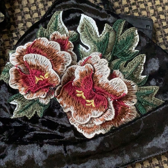 Velvet Rose Bralette - Picture 3 of 4